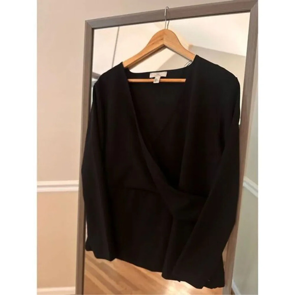 Halston Black V Neck Top Large - Picture 2 of 5